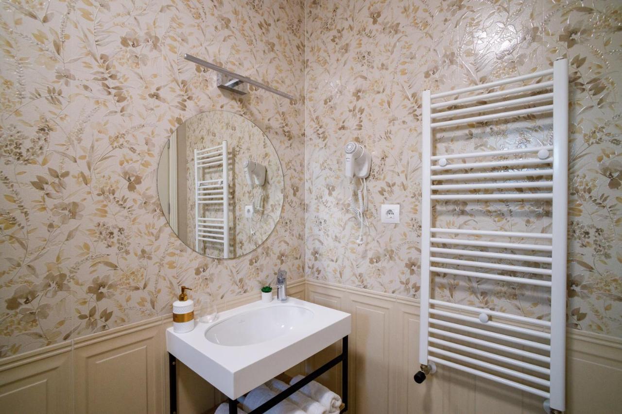 Pensiunea Casa Sturza Bacau Ngoại thất bức ảnh