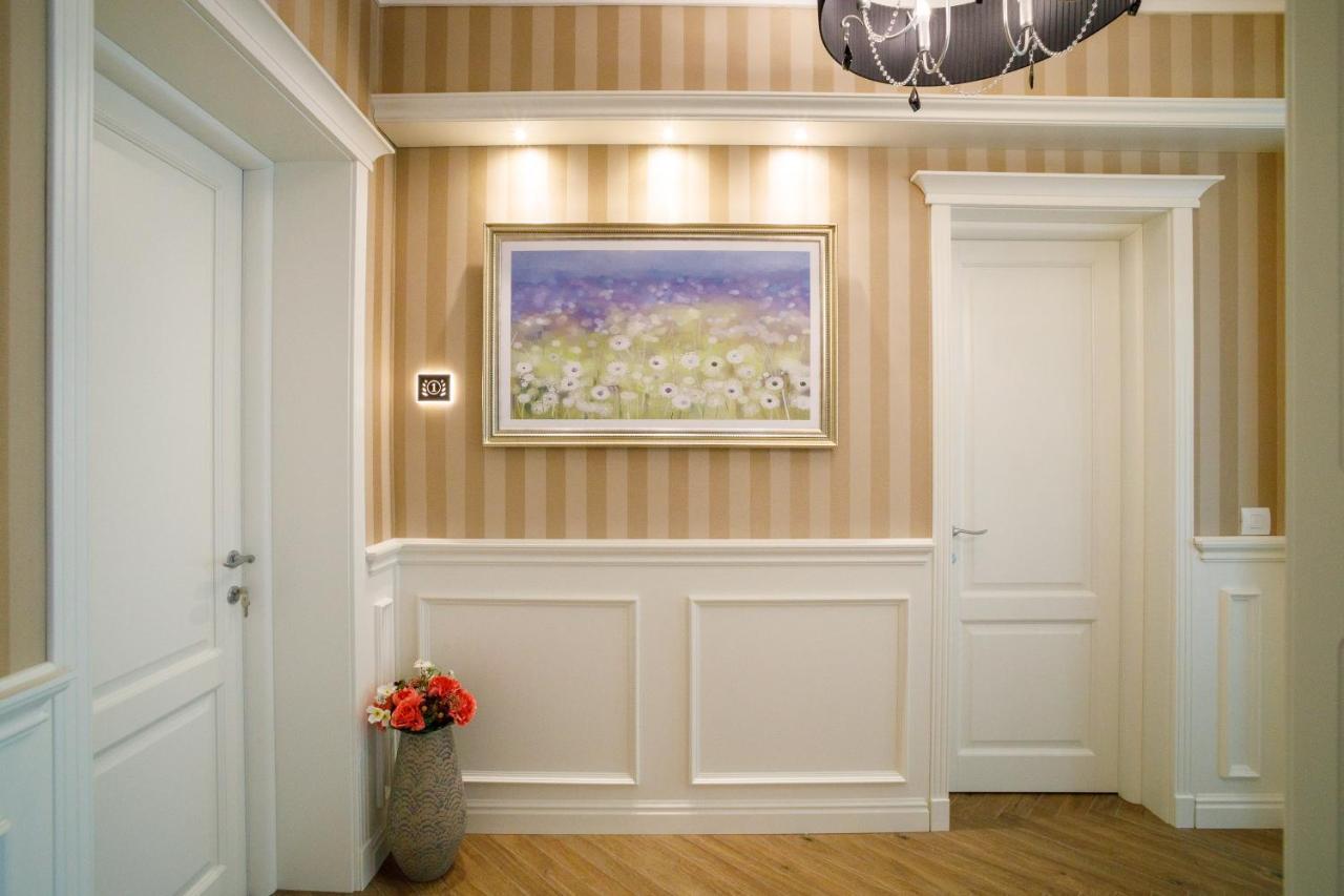 Pensiunea Casa Sturza Bacau Ngoại thất bức ảnh