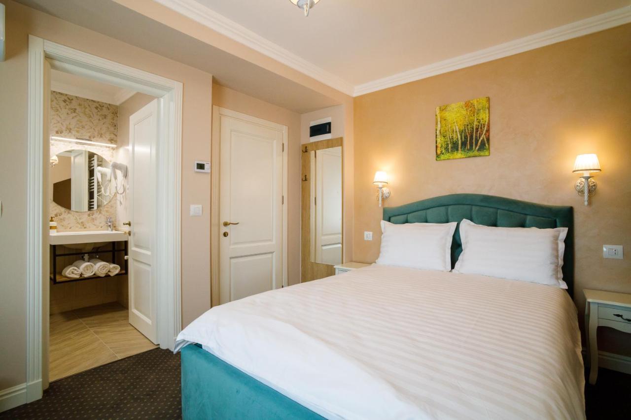 Pensiunea Casa Sturza Bacau Ngoại thất bức ảnh