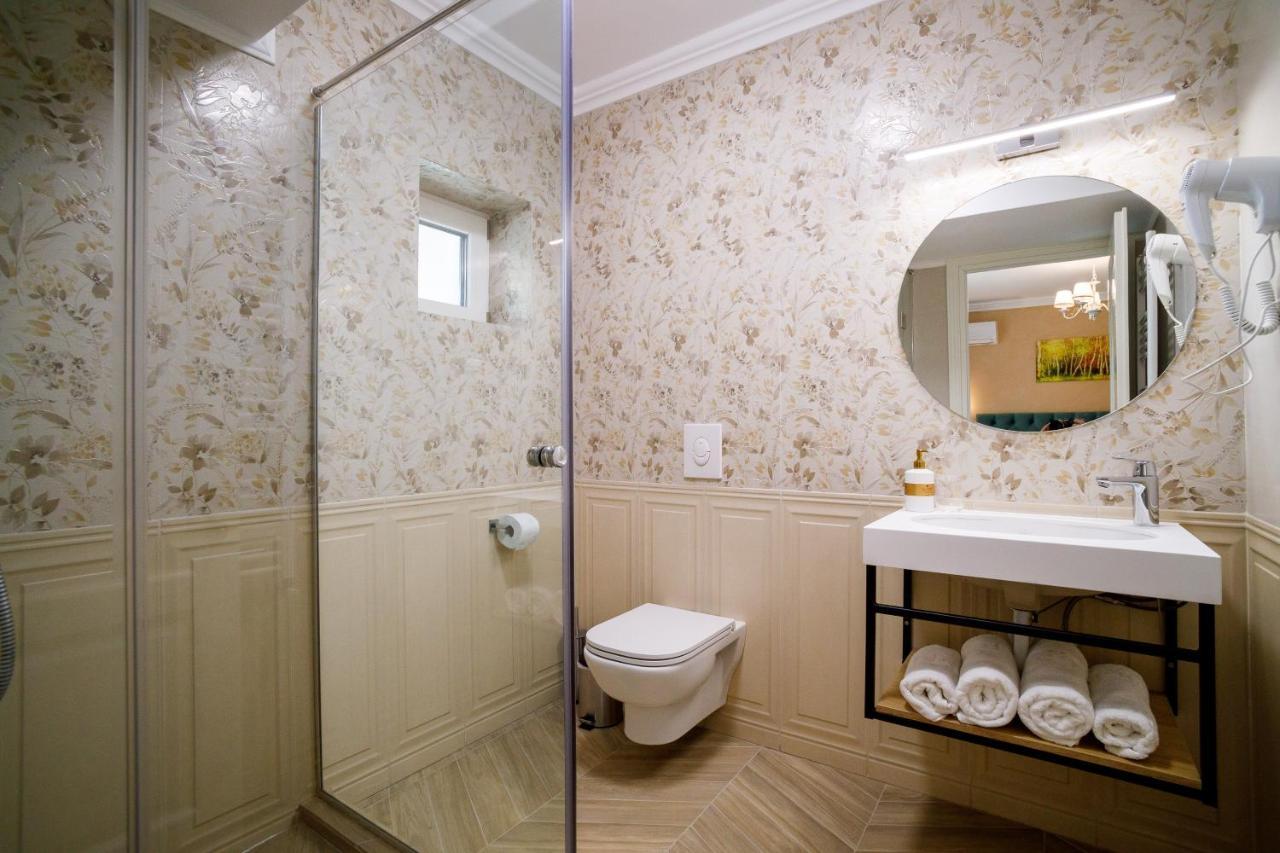 Pensiunea Casa Sturza Bacau Ngoại thất bức ảnh