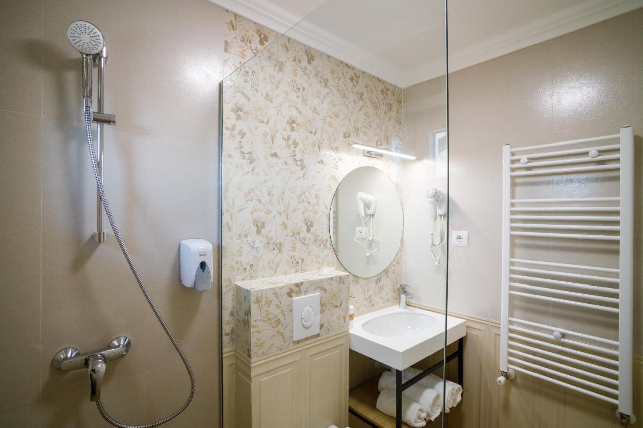 Pensiunea Casa Sturza Bacau Ngoại thất bức ảnh