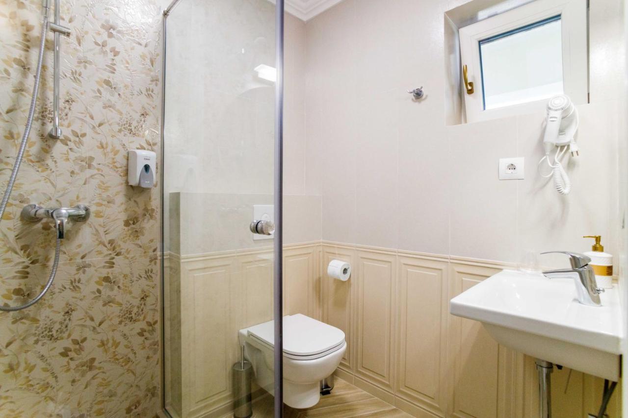 Pensiunea Casa Sturza Bacau Ngoại thất bức ảnh