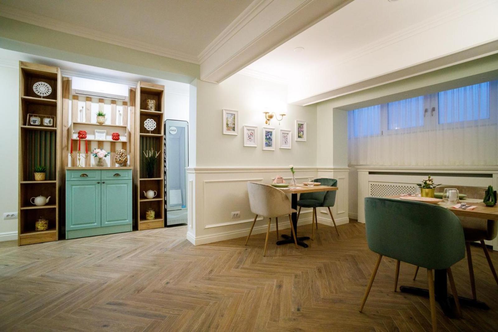 Pensiunea Casa Sturza Bacau Ngoại thất bức ảnh